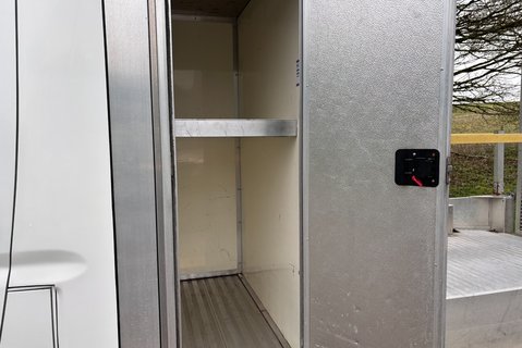 Peugeot Boxer 165ps BlueHDi 335 Drop & Go Low Floor Traffic Management - Toolbox 7