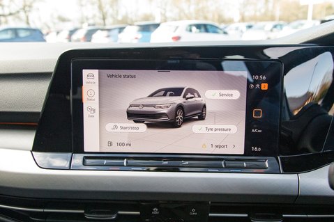 Volkswagen Golf LIFE TSI 27