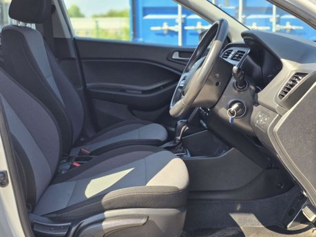 Hyundai i20 1.4 SE Hatchback 5dr Petrol Auto Euro 6 (100 ps) 16