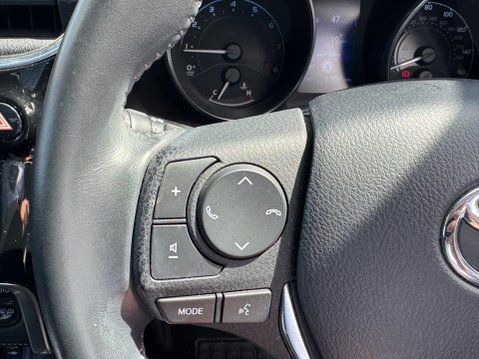 Toyota Auris 1.2 VVT-i Excel Euro 6 (s/s) 5dr 23