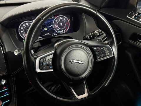 Jaguar F-Pace CHEQUERED FLAG AWD 13