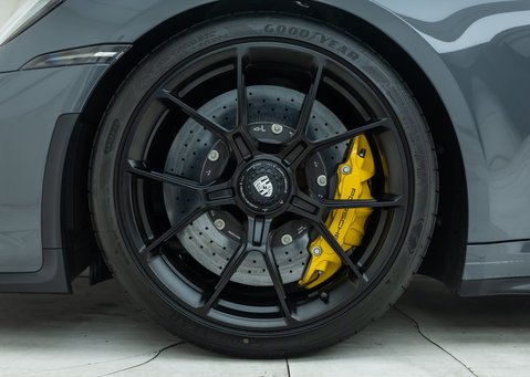 Porsche 911 GT3 TOURING (992) 