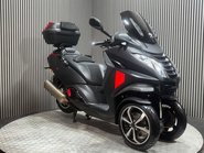 Peugeot Metropolis 400 RXR 2017 ONLY 10K 3 WHEELER TRIKE CAR LICENCE LONG MOT 2