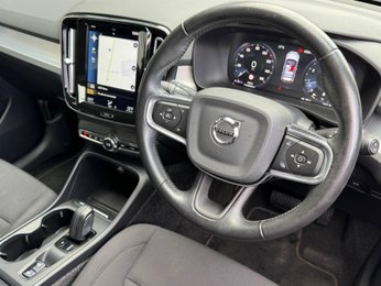 Volvo XC40 2.0 B4 MHEV Momentum Auto AWD Euro 6 (s/s) 5dr