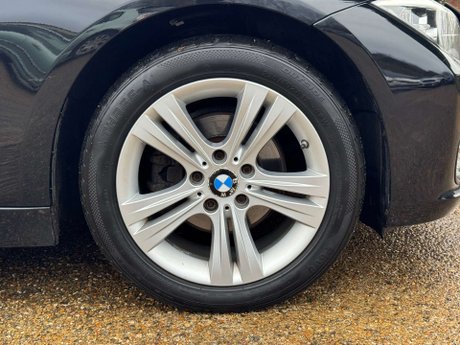 BMW 3 Series 2.0 318d Sport 4dr 37