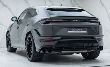 Lamborghini Urus S 10
