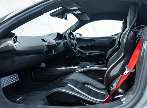 Ferrari SF90 Stradale ASSETTO FIORANO 18