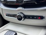 Volvo XC60 2.0 B4 MHEV Momentum Auto AWD Euro 6 (s/s) 5dr 29
