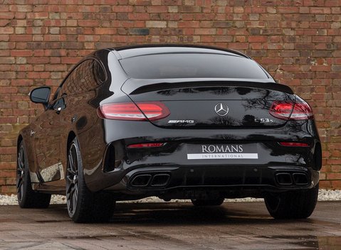 Mercedes-Benz C63 S Premium Plus 3