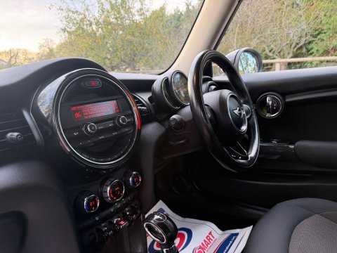Mini Hatch 1.5 Cooper Auto Euro 6 (s/s) 3dr 14