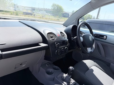 Volkswagen Beetle 1.6 8V HATCHBACK 8