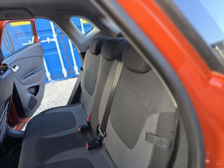 Renault Captur 1.2 TCe ENERGY Dynamique Nav SUV 5dr Petrol Auto Euro 6 (s/s) (120 ps) 24