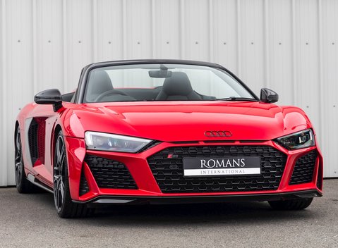 Audi R8 Spyder V10 Performance Carbon Black 1