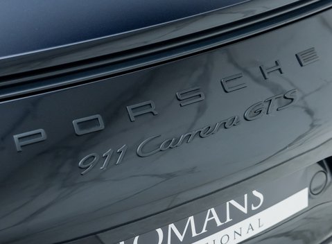 Porsche 911 Carrera GTS CABRIOLET (991.2) 32
