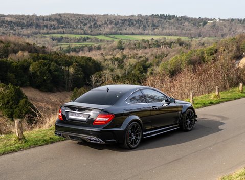 Mercedes-Benz C63 AMG BLACK SERIES 4