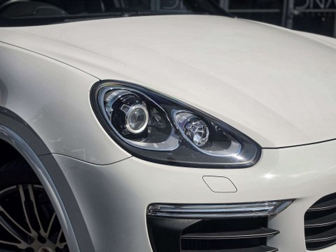 Porsche Cayenne 3.0 Cayenne D Platinum Edition V6 Tiptronic S A 4WD 5dr 13