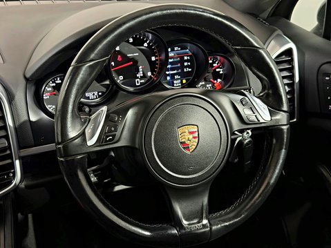 Porsche Cayenne PLATINUM EDITION 3.0 DIESEL V6 TIPTRONIC 16