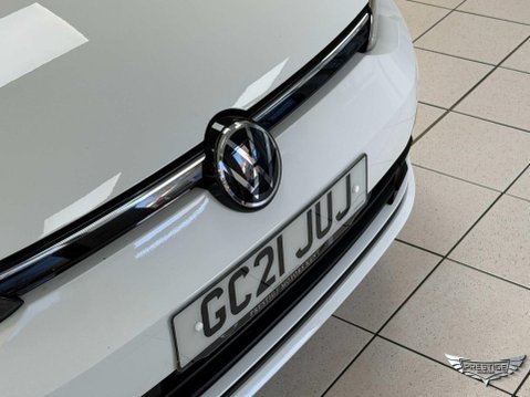 Volkswagen Golf 1.5 TSI Life Euro 6 (s/s) 5dr 7