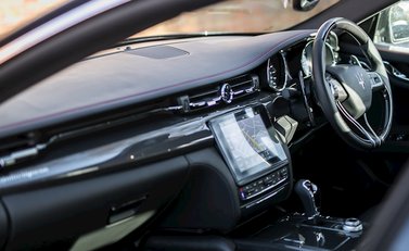 Maserati Quattroporte DV6 15