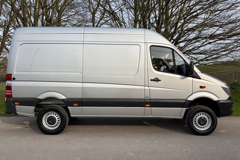 Mercedes-Benz Sprinter 319 V6 Cdi 4x4 5g-Tronic Mwb Hr Panel Van - Air Con - Direct from MOD 10