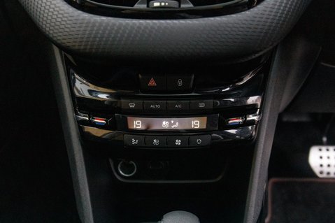 Peugeot 2008 PURETECH S/S GT LINE 34