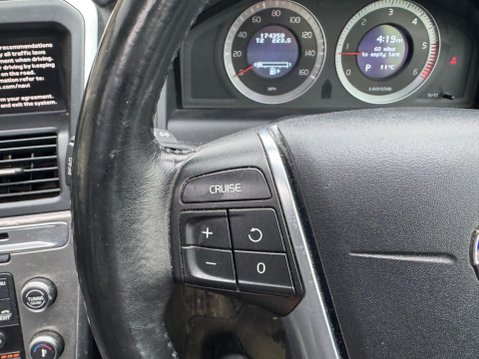 Volvo XC60 2.4 D5 SE Lux Geartronic AWD Euro 4 5dr 12