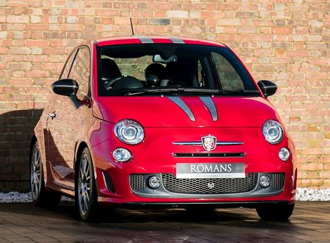 Abarth 695 Tributo Ferrari 1