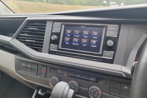 Volkswagen Transporter T6.1 T28 TDI P/V HIGHLINE 31