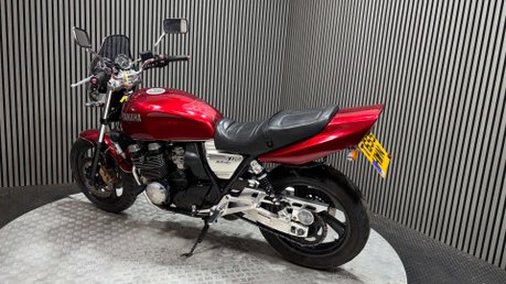 Yamaha XJR 1999 RUNNING PROJECT BIKE 28K RARE 400CC A2 CLASSIC 18