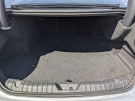 Jaguar XF PORTFOLIO 31