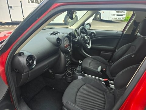 Mini Countryman COOPER SD ALL4 9
