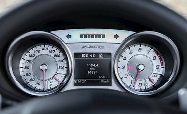 Mercedes-Benz SLS AMG 17