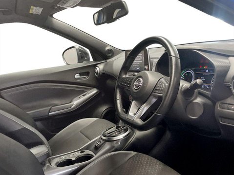 Nissan Juke 1.6 N-Connecta SUV 5dr Petrol Hybrid Auto Euro 6 (143 ps) Air Con - Alloys 12
