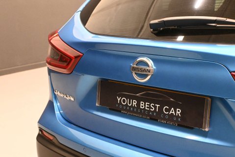 Nissan Qashqai 1.3 Qashqai N-Motion DiG-T 5dr 35