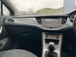 Vauxhall Astra 1.5 Turbo D Business Edition Nav Hatchback 5dr Diesel Manual Euro 6 (s/s) ( 14