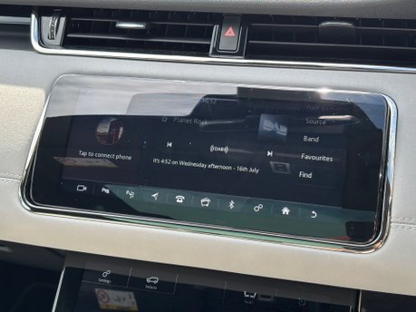 Land Rover Range Rover Evoque 2.0 P200 MHEV R-Dynamic SE SUV 5dr Petrol Auto 4WD Euro 6 (s/s) (200 ps) 26