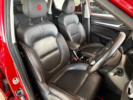 MG ZS EXCLUSIVE T-GDI 12