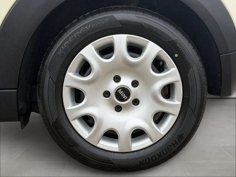 Mini Hatchback 1.5 One Classic II 3dr 13