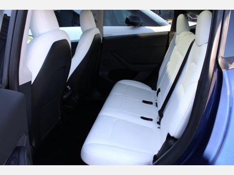 Tesla Model Y LONG RANGE 13