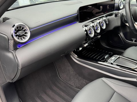 Mercedes-Benz A Class A 180 SPORT EXECUTIVE MHEV 35