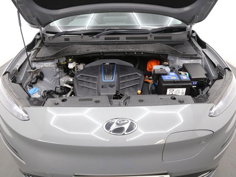Hyundai KONA 39kWh Premium Auto 5dr (10.5kW Charger) 27