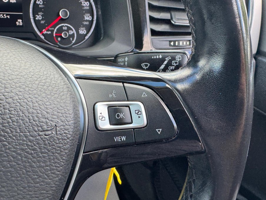 2019 Volkswagen Polo — image 24