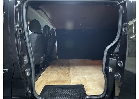 Nissan NV300 1.6 dCi 1.2t Acenta Panel Van 5dr Diesel Manual L2 H1 Euro 6 (120 ps) 37