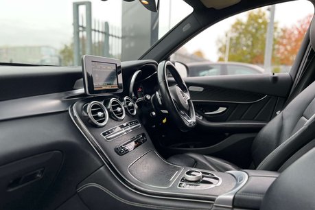 Mercedes-Benz GLC 2.0 GLC250 AMG Line SUV 5dr Petrol G-Tronic+ 4MATIC Euro 6 (s/s) (211 ps) 38