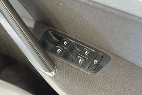 Volkswagen Golf e-Golf Hatchback 5dr Electric Auto (115 ps) 49