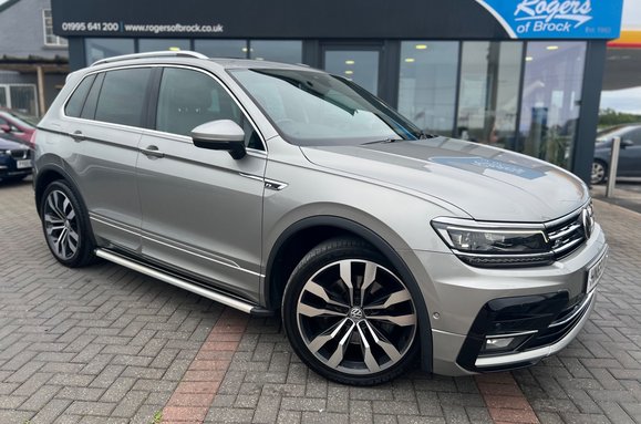 Volkswagen Tiguan R-LINE TECH 2.0 TDI 4MOTION DSG AUTO 1