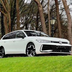 Volkswagen Passat R-LINE DSG 4