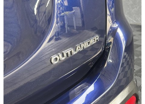 Mitsubishi Outlander 2.2 DI-D 4 SUV 5dr Diesel Manual 4WD Euro 6 (s/s) (147 ps) 18