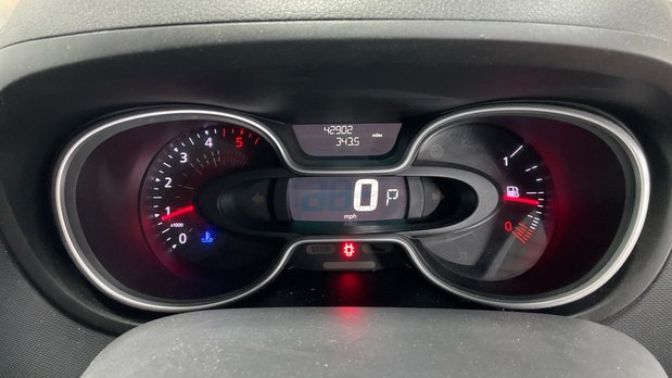 Renault Trafic AUTO SWB L1H1 Low Roof Sport SL29 Air Con Alloys EURO 6 10