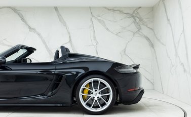 Porsche 718 Boxster Spyder 27